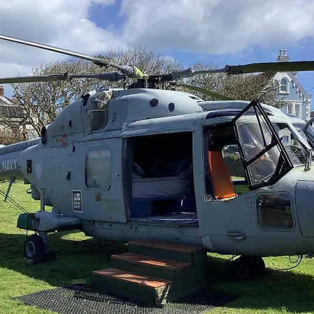 Haelarcher And Helicopter Bed & Breakfast